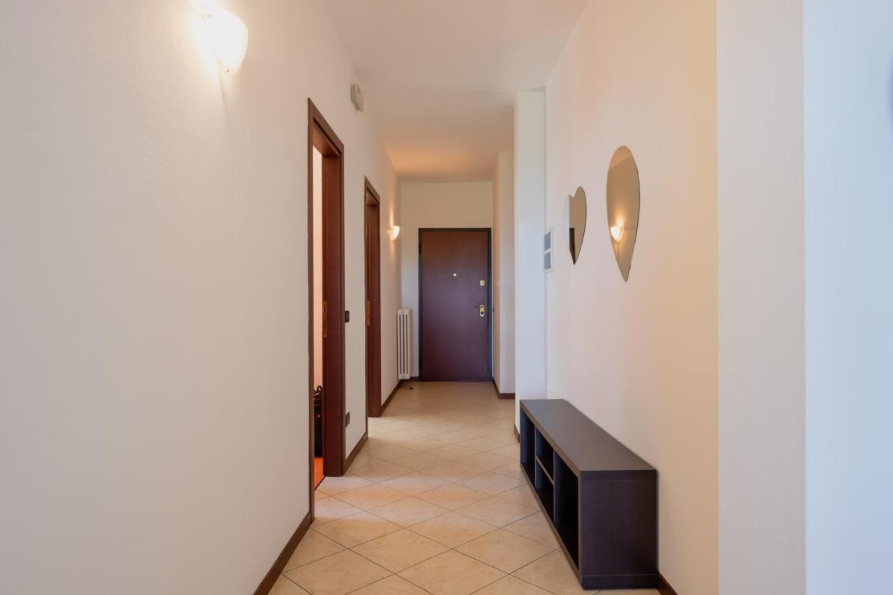 By The Lake Apartments - Centro Storico Desenzano del Garda Zewnętrze zdjęcie