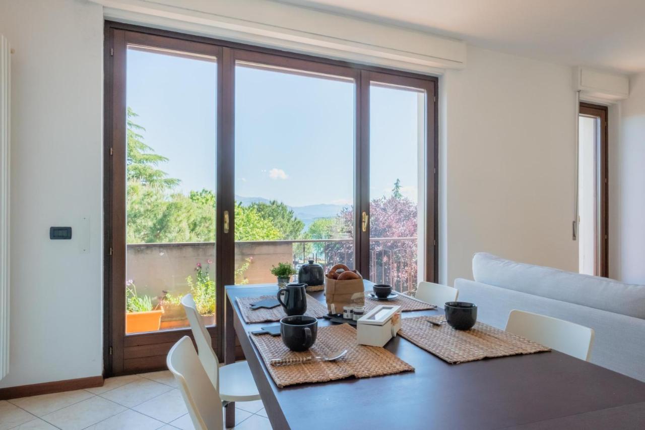 By The Lake Apartments - Centro Storico Desenzano del Garda Zewnętrze zdjęcie