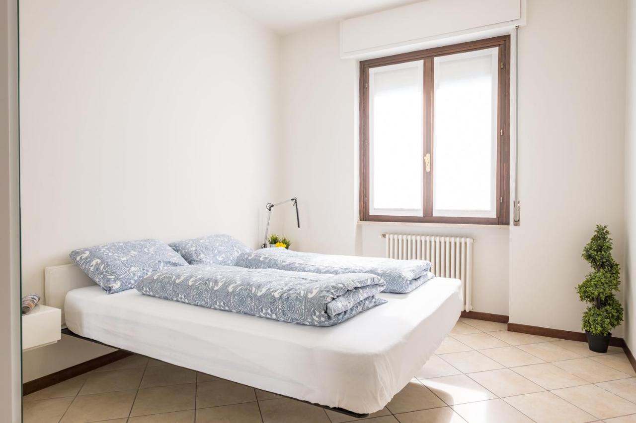 By The Lake Apartments - Centro Storico Desenzano del Garda Zewnętrze zdjęcie