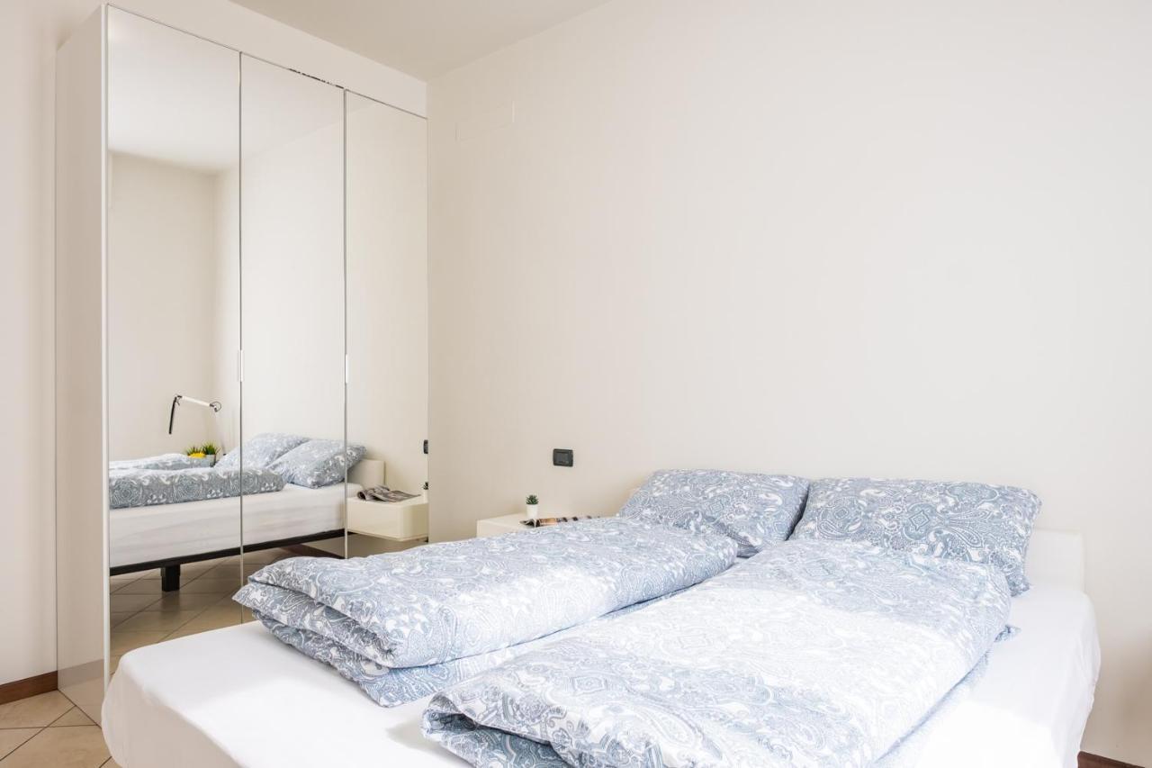 By The Lake Apartments - Centro Storico Desenzano del Garda Zewnętrze zdjęcie