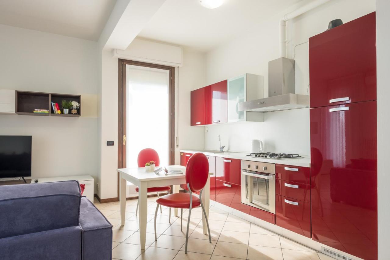 By The Lake Apartments - Centro Storico Desenzano del Garda Zewnętrze zdjęcie