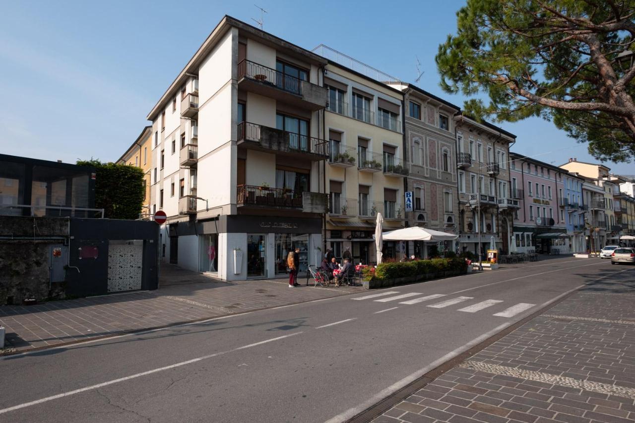 By The Lake Apartments - Centro Storico Desenzano del Garda Zewnętrze zdjęcie